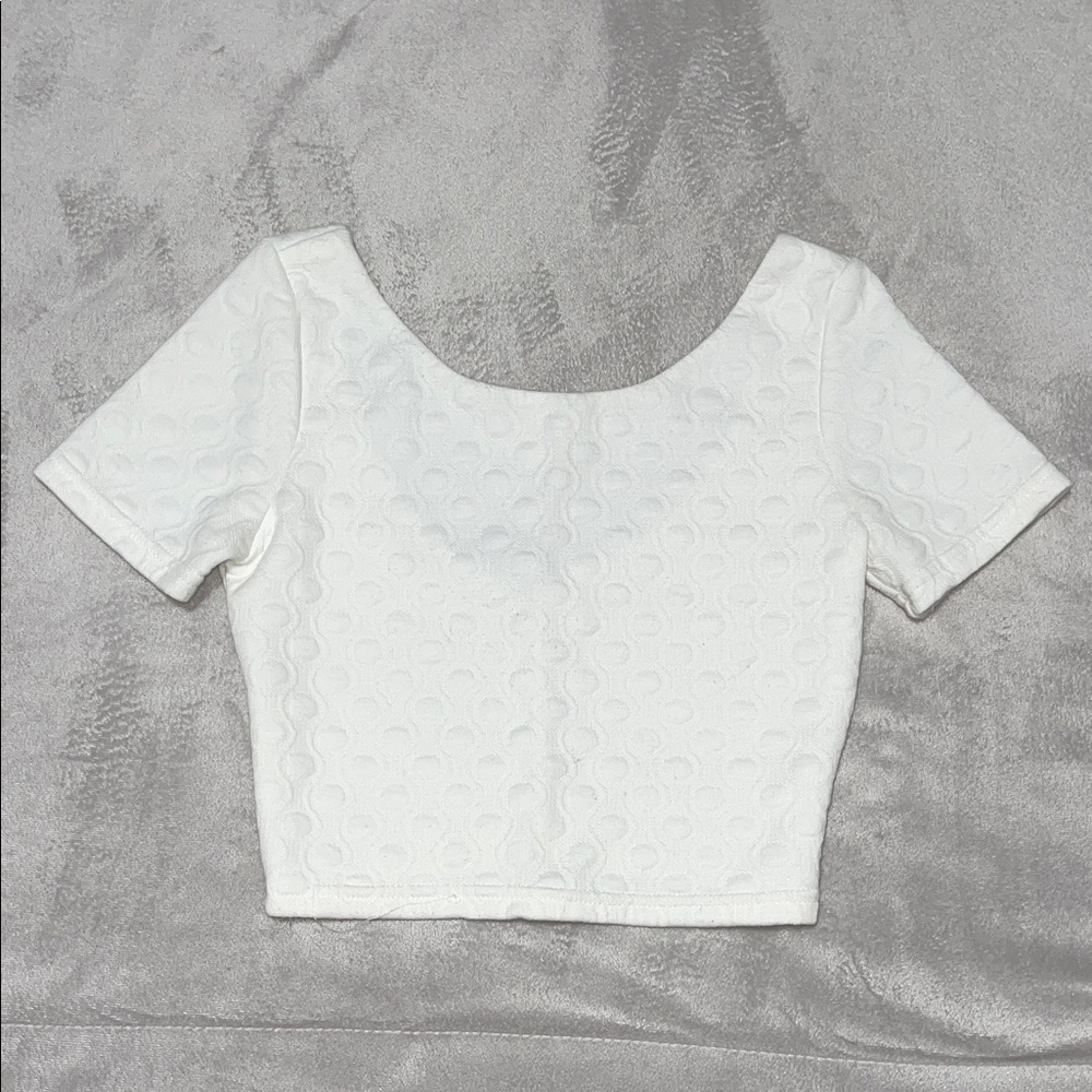 Elegant White Textured Women's Crop Top With Open Back | XS